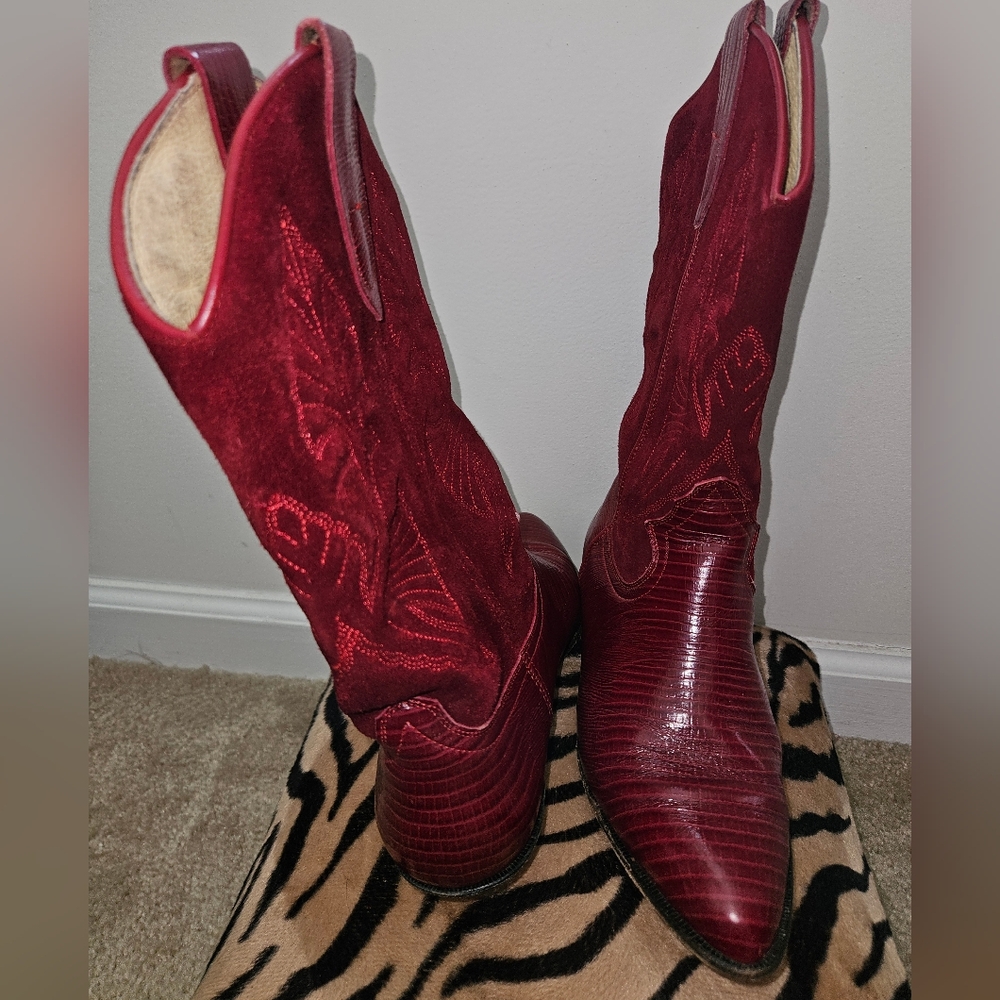 Chic Red Heeled Western Boots
